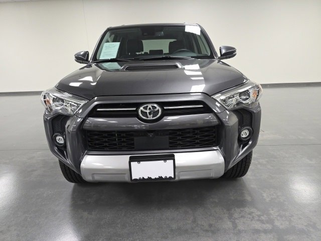 2022 Toyota 4Runner TRD Off-Road Premium photo 2