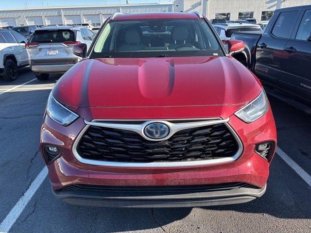 2023 Toyota Highlander Hybrid XLE photo 2