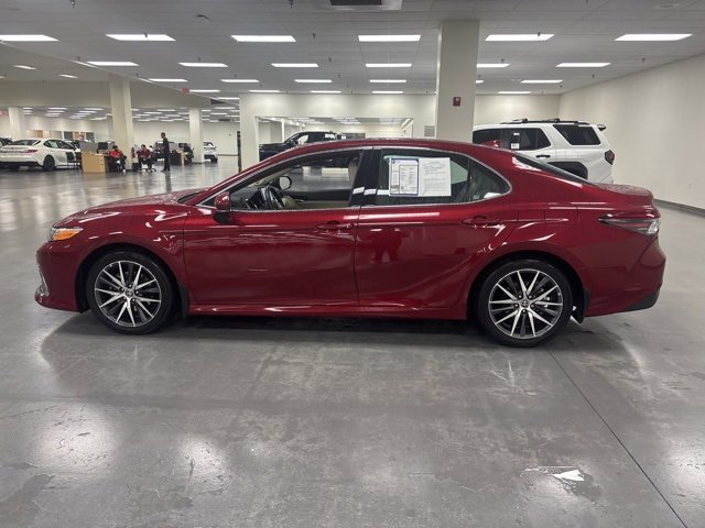 2022 Toyota Camry Hybrid XLE photo 4