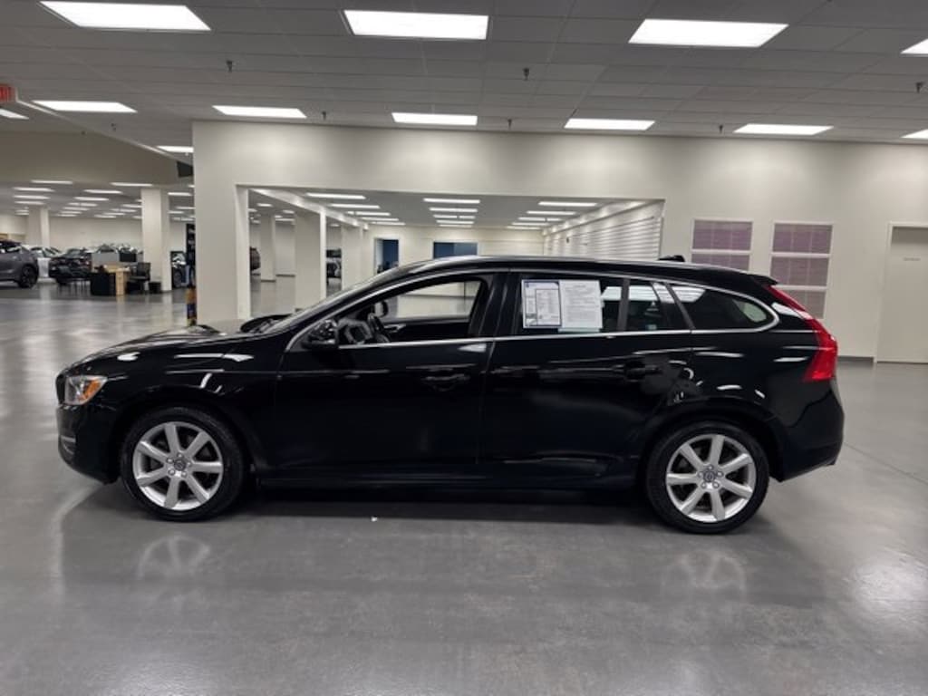 Used 2016 Volvo V60 T5 Drive-E Premier Wagon