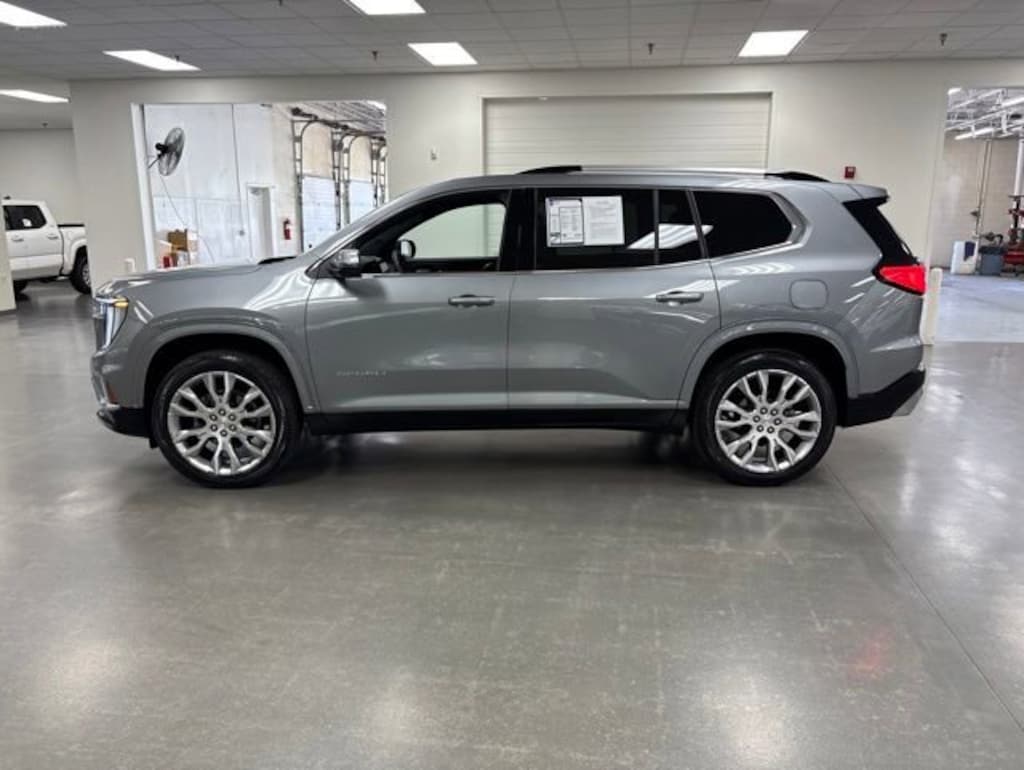 Used 2024 GMC Acadia FWD Denali SUV