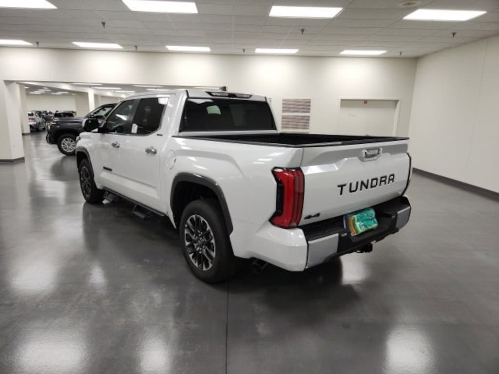 New 2026 Toyota Tundra Limited LIMITED CREWMAX 5.5