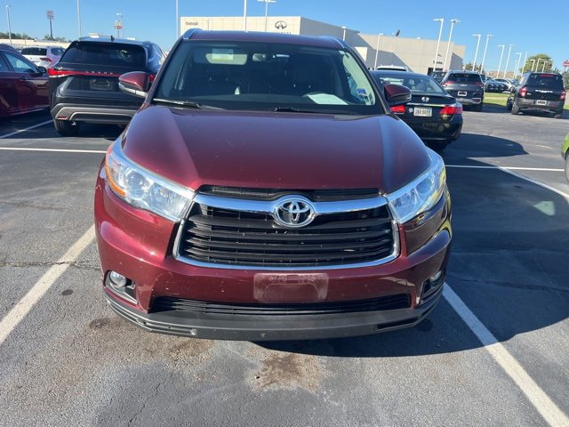 2016 Toyota Highlander XLE photo 2