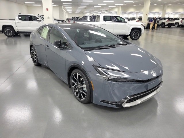 2026 Toyota Prius XSE Premium's photo