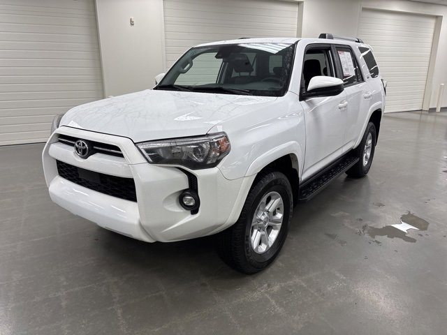 2024 Toyota 4Runner SR5 photo 3