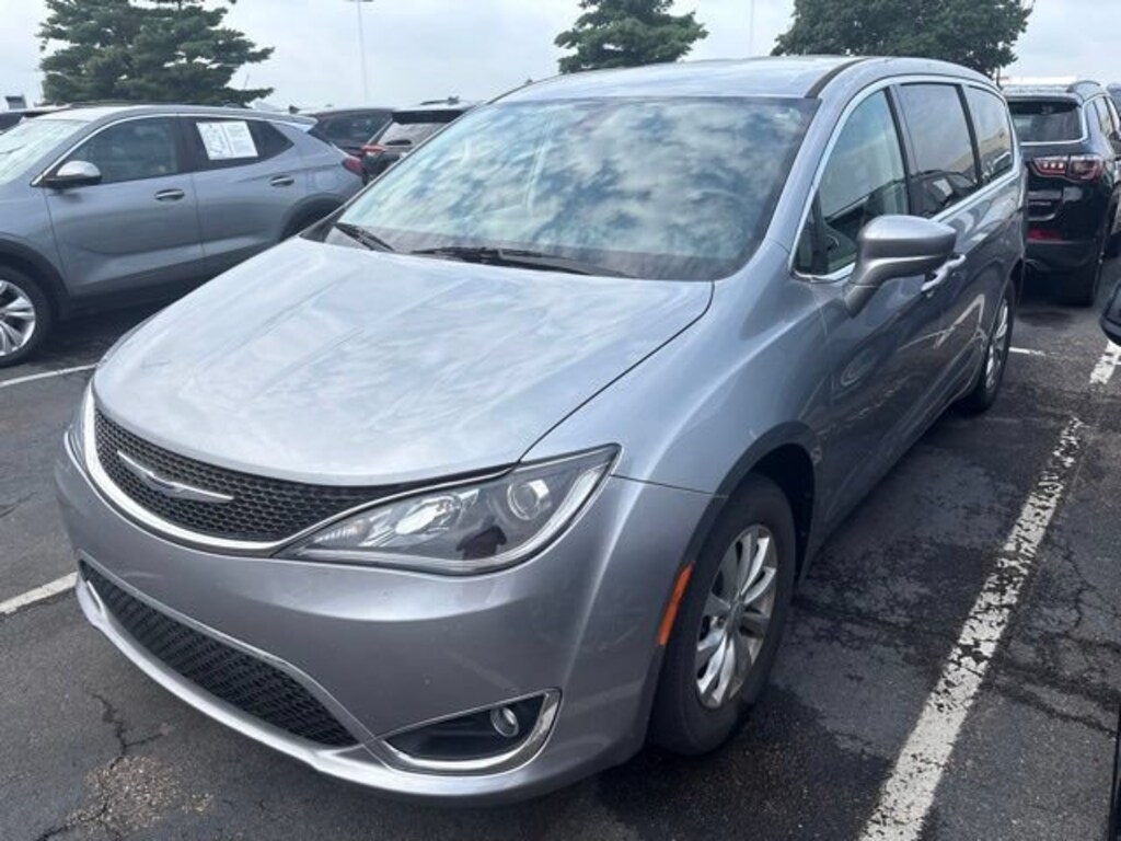 Used 2019 Chrysler Pacifica Touring Plus Van Passenger Van