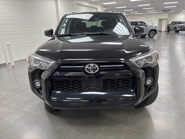 2022 Toyota 4Runner SR5 photo 2