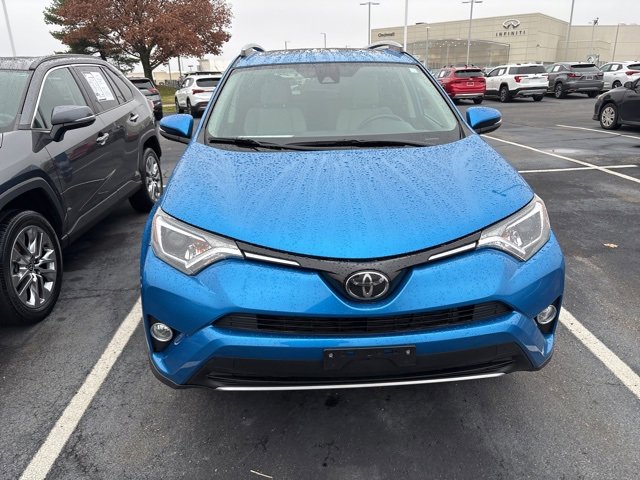 2018 Toyota RAV4 XLE photo 2