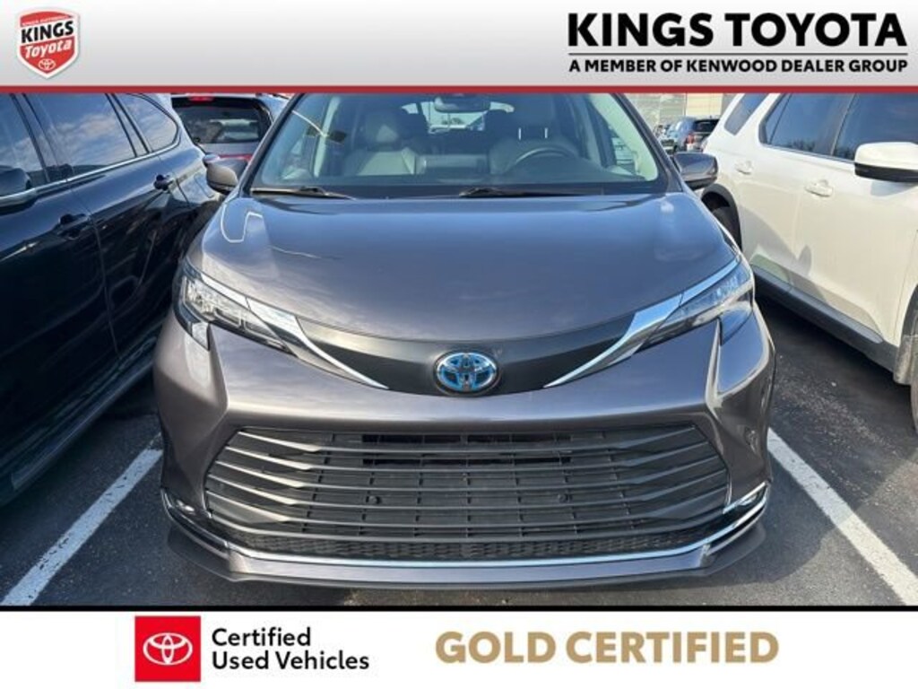 Used 2024 Toyota Sienna XLE Van Passenger Van