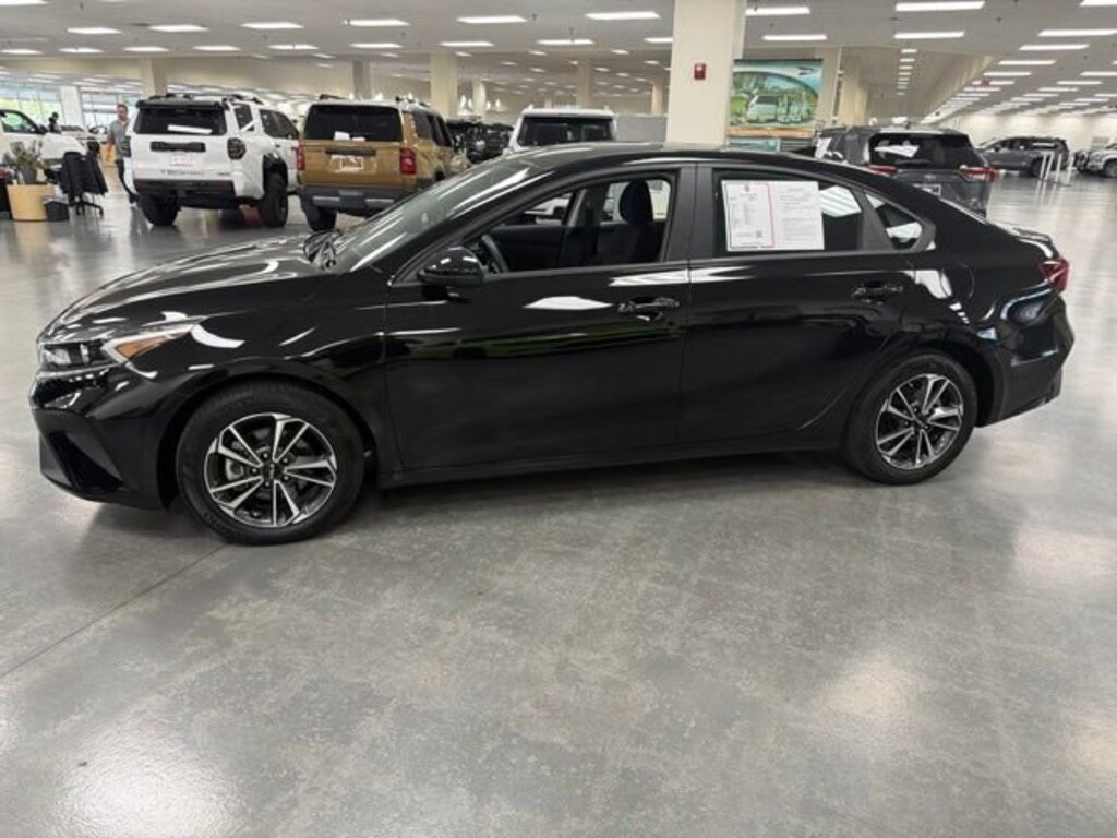 Used 2023 Kia Forte LXS Sedan