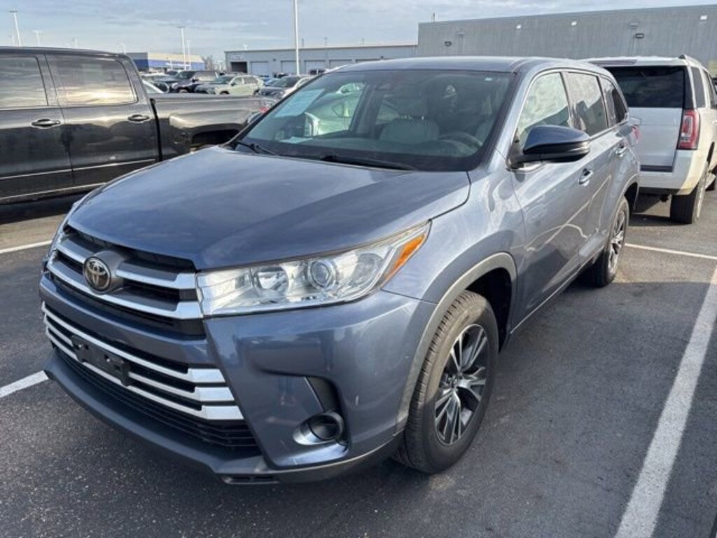 Used 2018 Toyota Highlander LE SUV