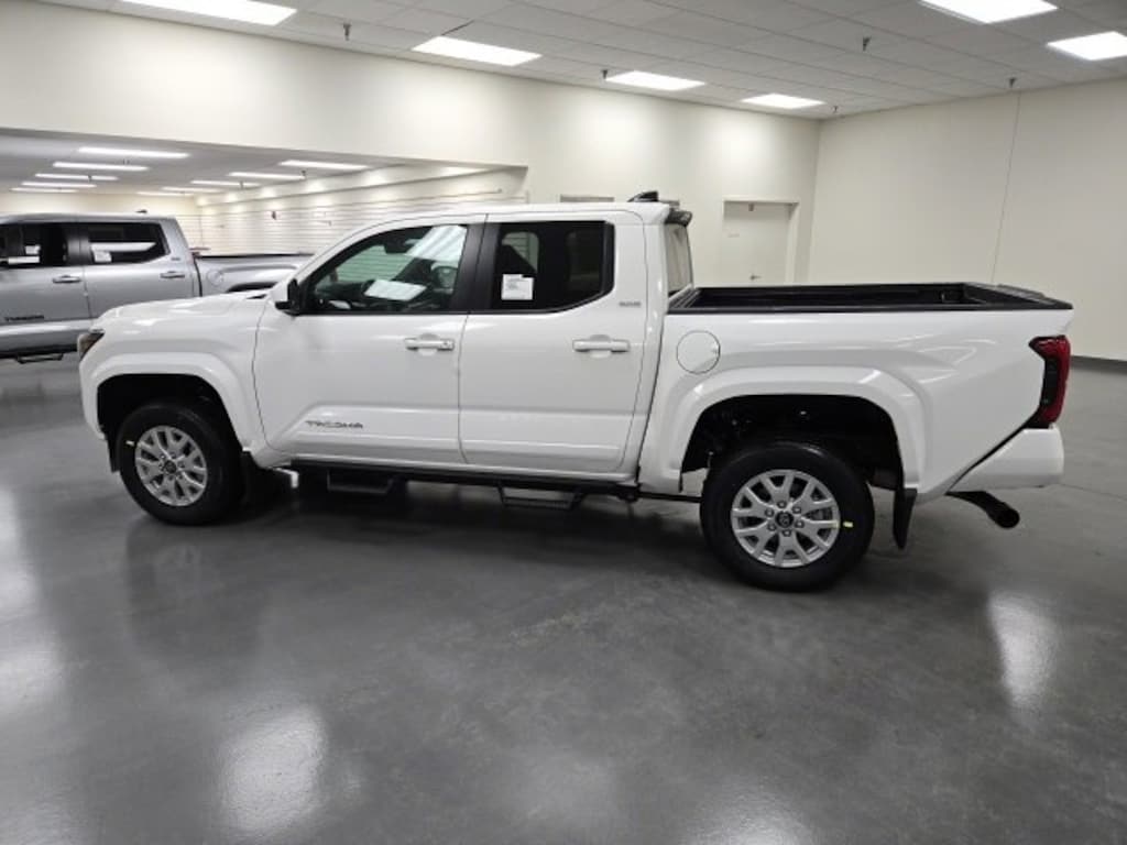 New 2026 Toyota Tacoma SR5 4X4 DOUBLE CAB