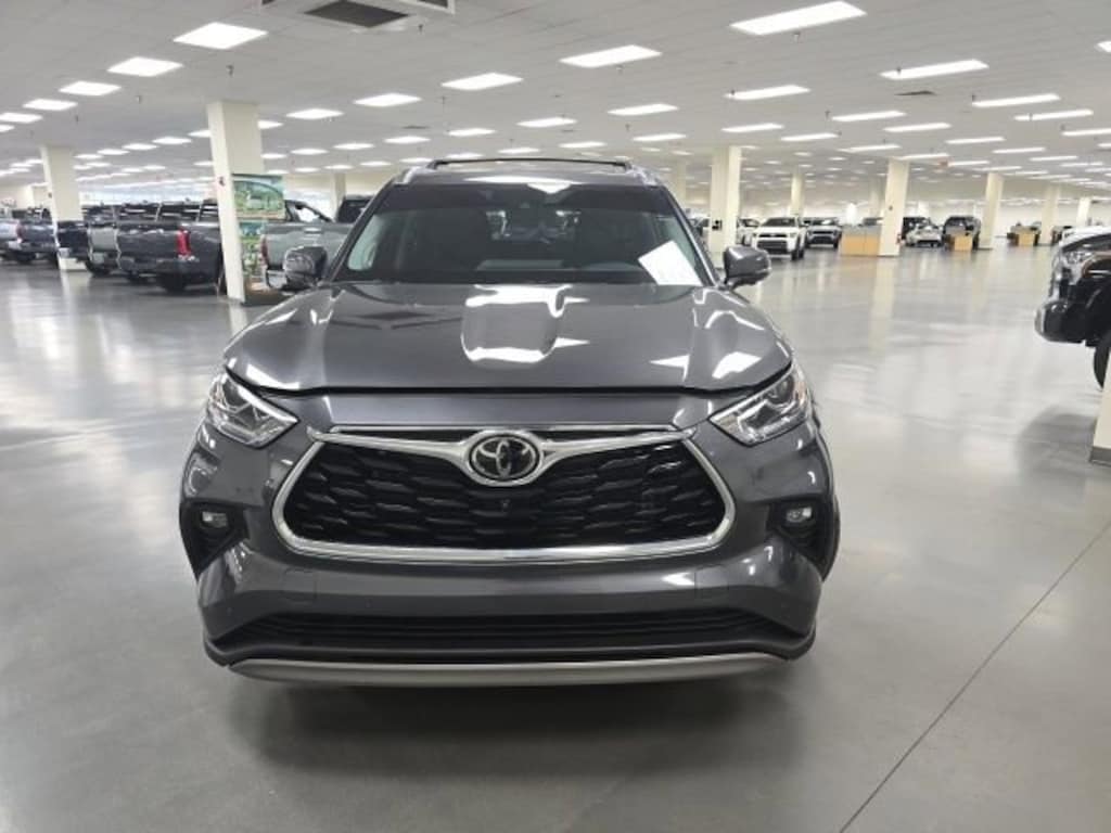 Certified 2024 Toyota Highlander Platinum SUV