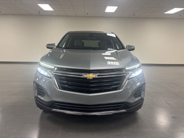 2023 Chevrolet Equinox LT photo 2