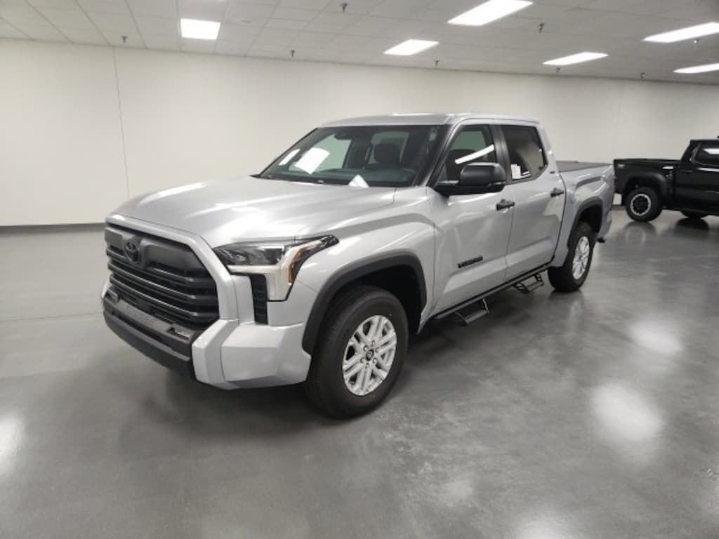 New 2026 Toyota Tundra SR5 SR5 CREWMAX 5.5