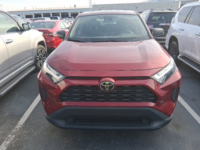2023 Toyota RAV4 LE photo 2