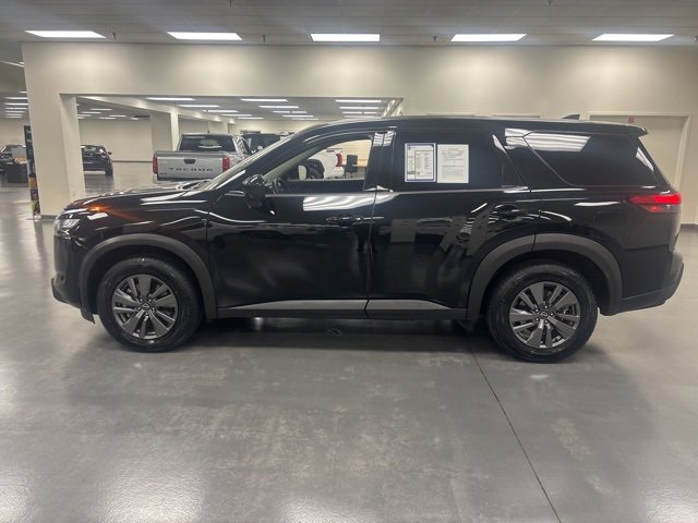 2024 Nissan Pathfinder S photo 3