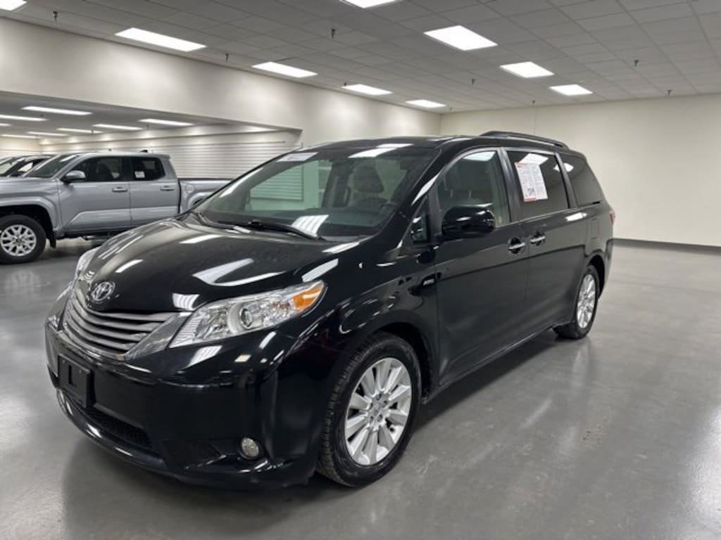 Certified 2016 Toyota Sienna XLE Van