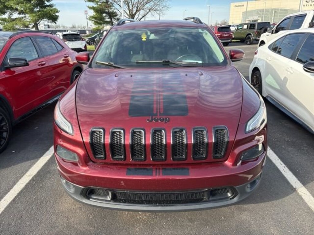 Used 2018 Jeep Cherokee Latitude SUV