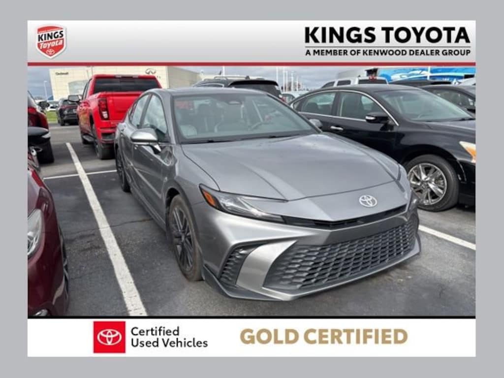 Used 2025 Toyota Camry SE Sedan