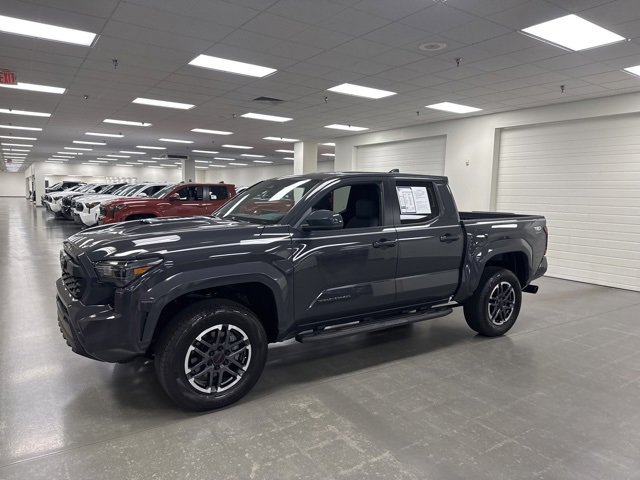 2024 Toyota Tacoma TRD Sport Double Cab photo 2