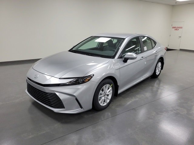2026 Toyota Camry LE photo 2