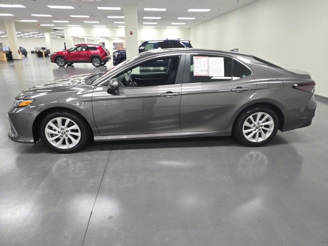 2024 Toyota Camry LE photo 3