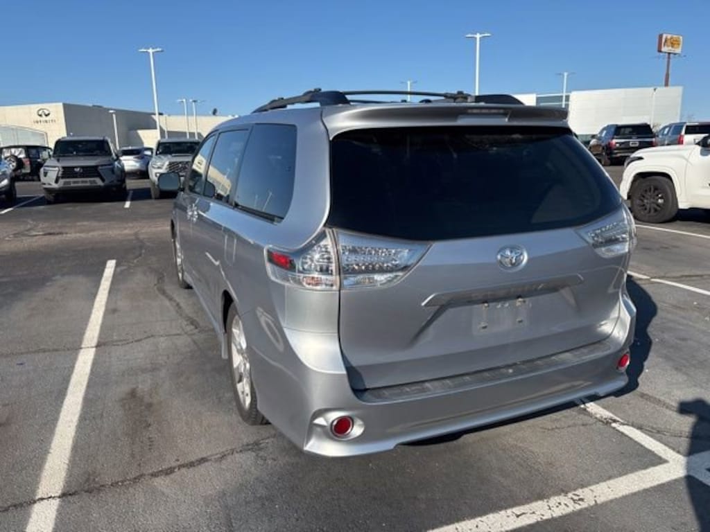 Used 2012 Toyota Sienna SE Van