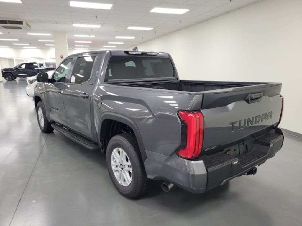 New 2026 Toyota Tundra SR5 SR5 CREWMAX 5.5