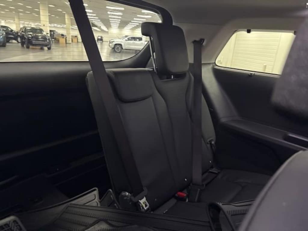 Used 2025 Kia Carnival Hybrid SX Prestige Van Passenger Van