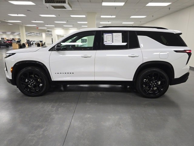 2024 Chevrolet Traverse RS photo 3