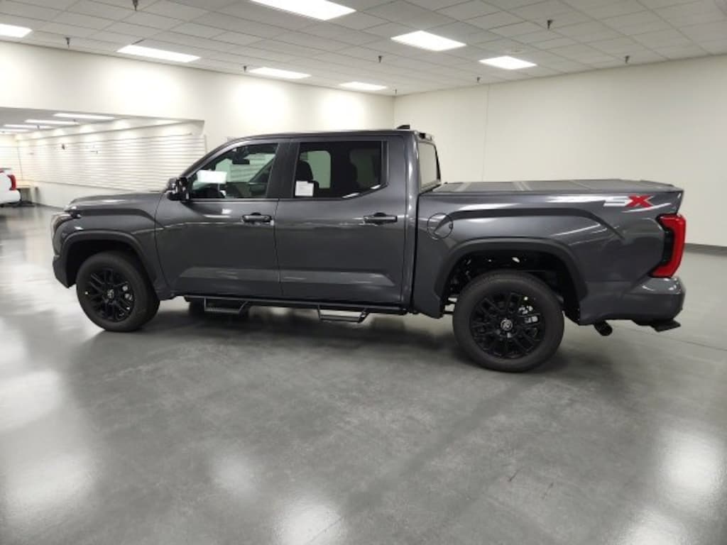 New 2026 Toyota Tundra SR5 SR5 CREWMAX 5.5