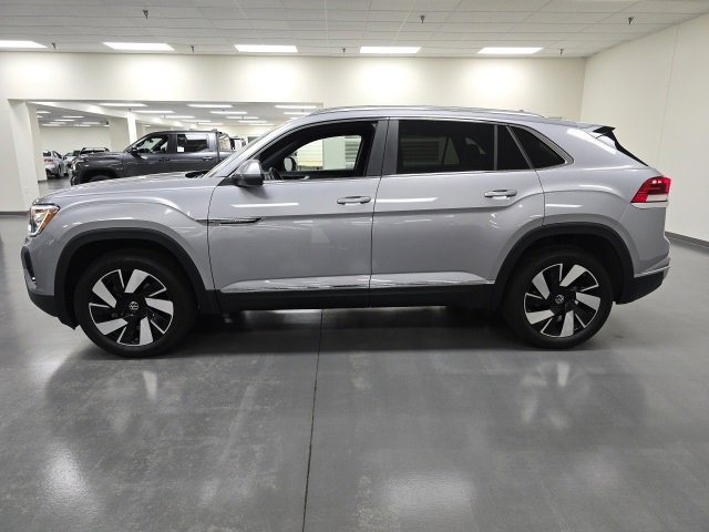 2024 Volkswagen Atlas Cross Sport SEL photo 3