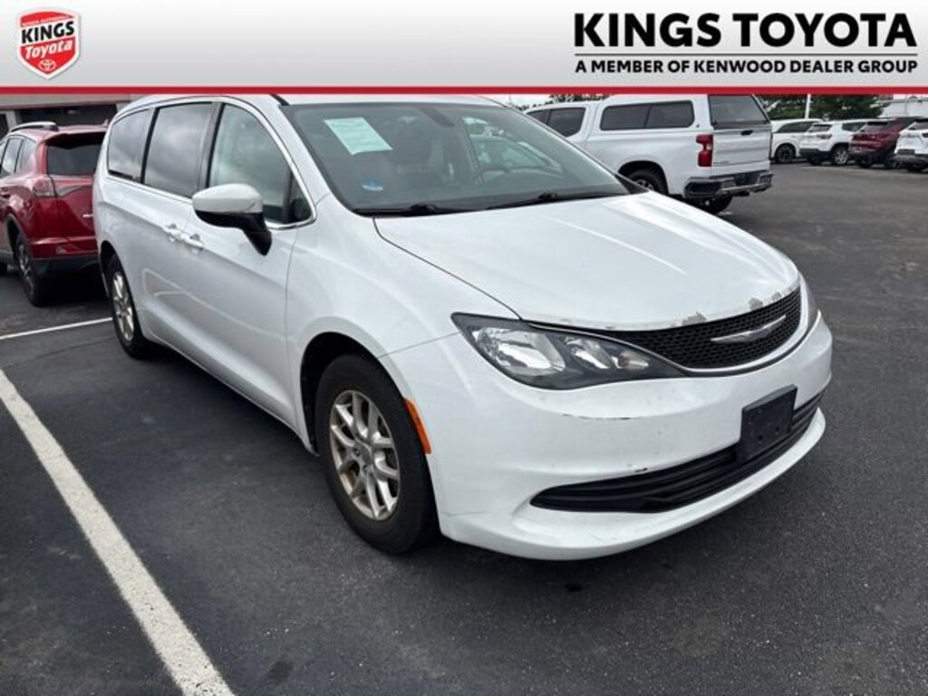 Used 2017 Chrysler Pacifica Touring Van