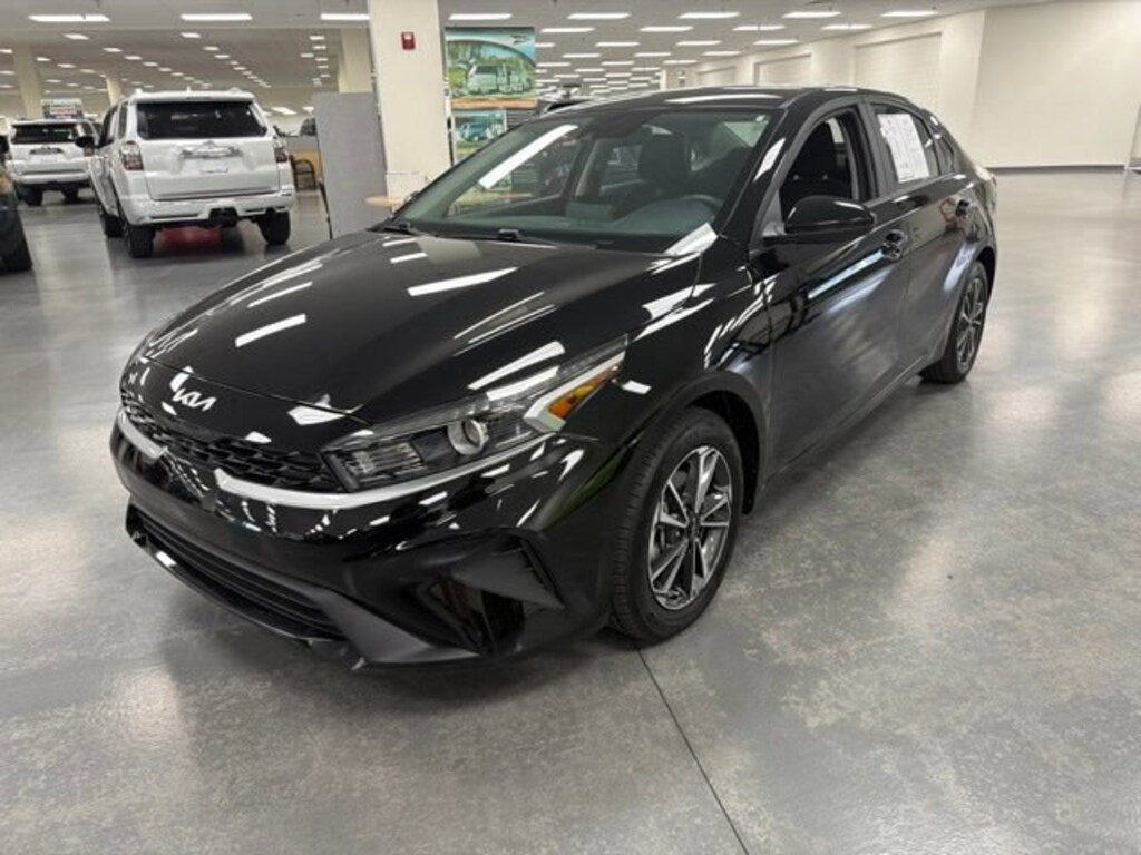 Used 2023 Kia Forte LXS Sedan