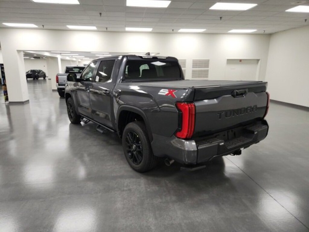 New 2026 Toyota Tundra SR5 SR5 CREWMAX 5.5