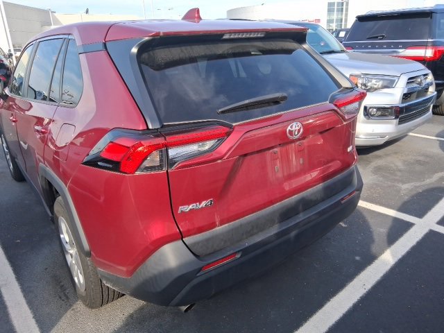 2023 Toyota RAV4 LE photo 4