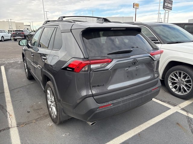2025 Toyota RAV4 XLE Premium photo 4