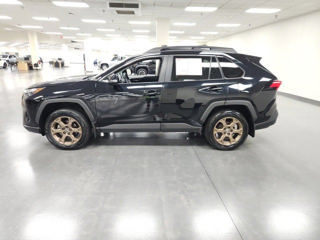 2023 Toyota RAV4 Hybrid photo 4