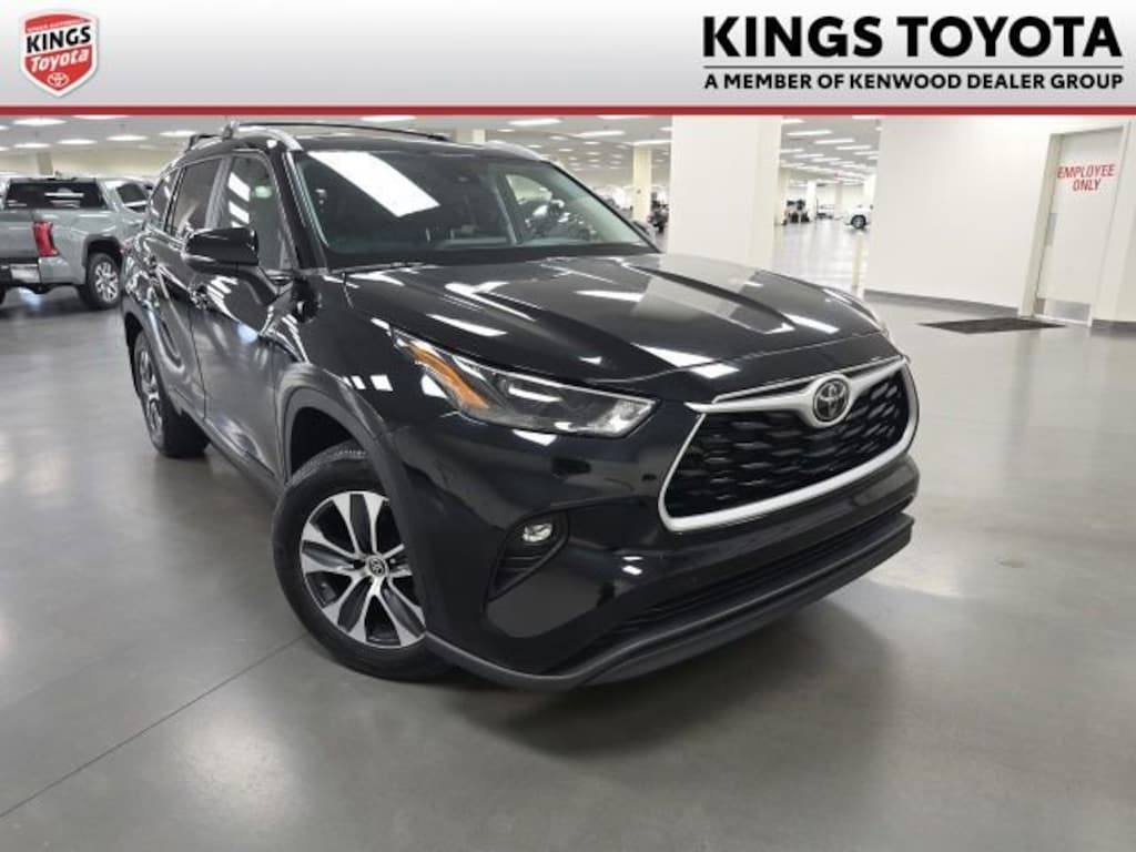 Used 2023 Toyota Highlander XLE SUV