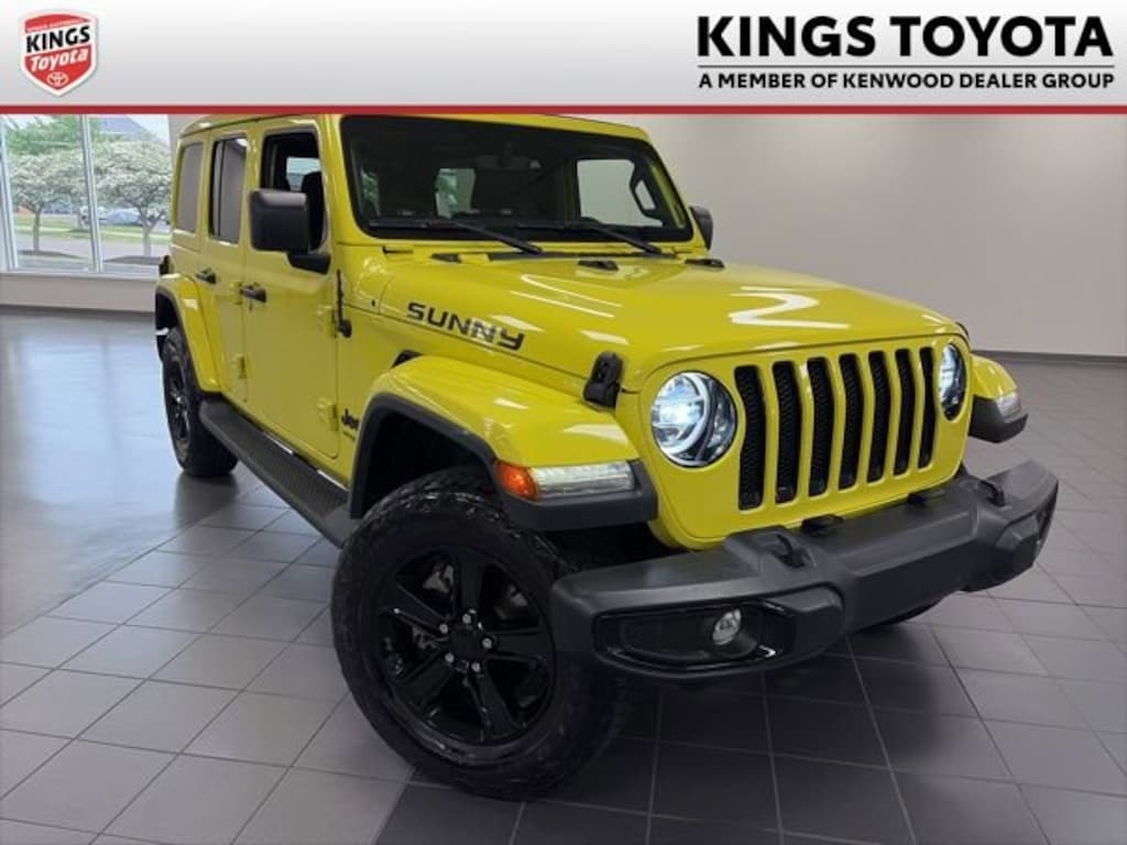 Used 2022 Jeep Wrangler Unlimited Sahara Altitude SUV