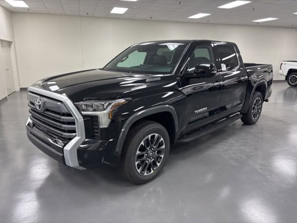 New 2026 Toyota Tundra i-FORCE MAX Limited LIMITED CREWMAX 5.5