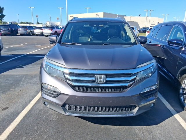 2017 Honda Pilot Touring photo 2