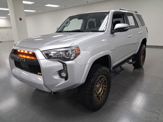 2022 Toyota 4Runner SR5 Premium photo 3
