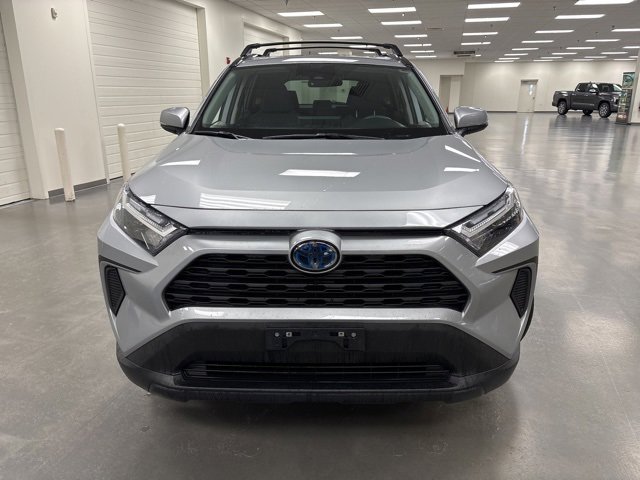 2024 Toyota RAV4 Hybrid XLE photo 2