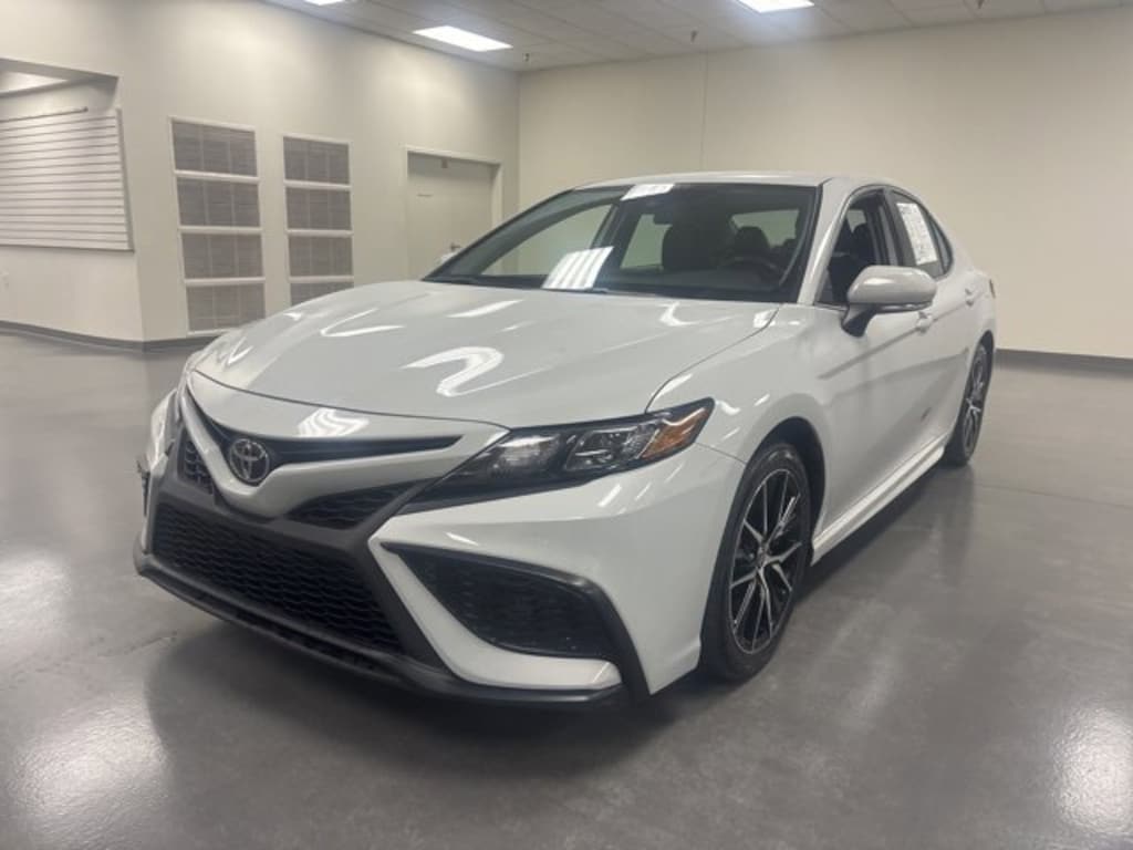 Used 2023 Toyota Camry SE Sedan
