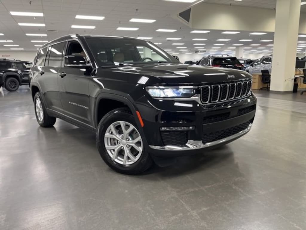 Used 2023 Jeep Grand Cherokee Limited SUV