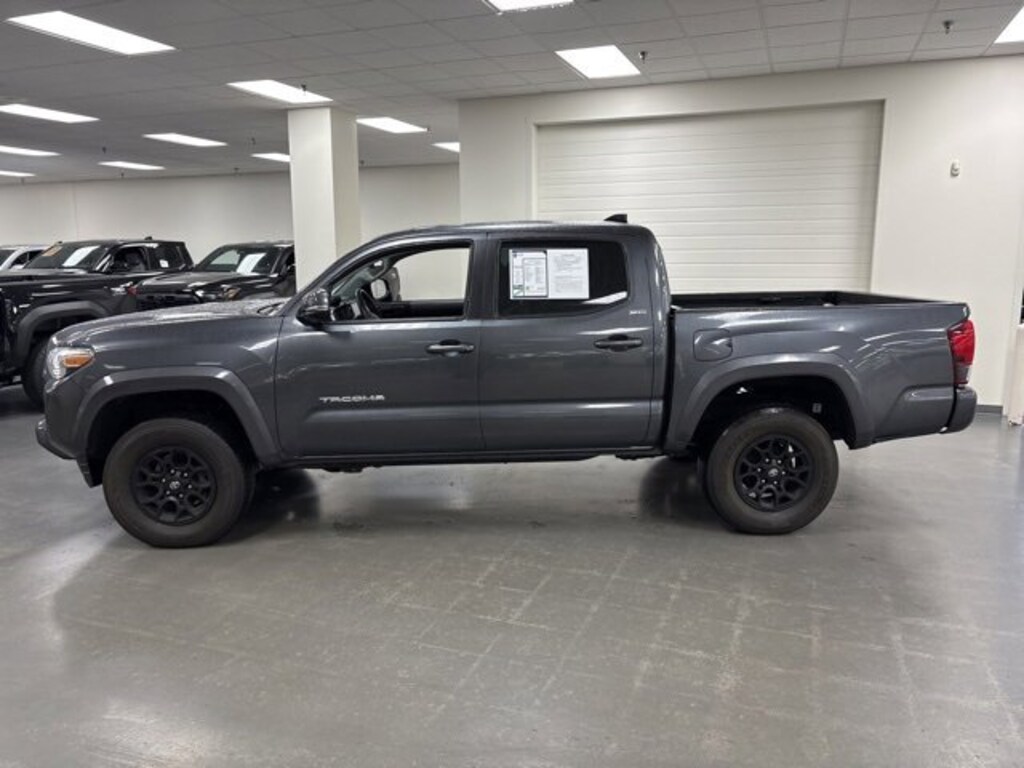 Used 2022 Toyota Tacoma SR5 Truck Double Cab