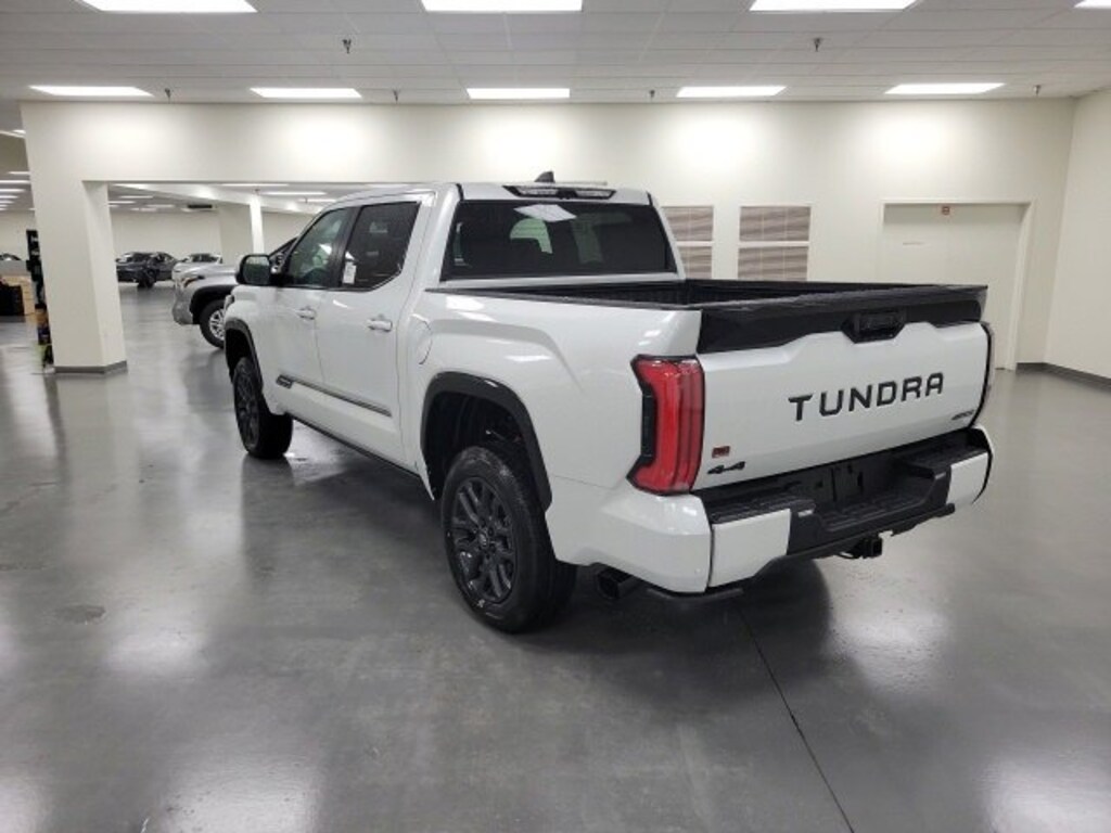 New 2026 Toyota Tundra i-FORCE MAX Platinum PLATINUM CREWMAX 5.5