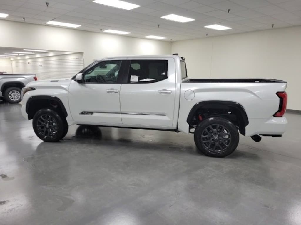 New 2026 Toyota Tundra i-FORCE MAX Platinum PLATINUM CREWMAX 5.5